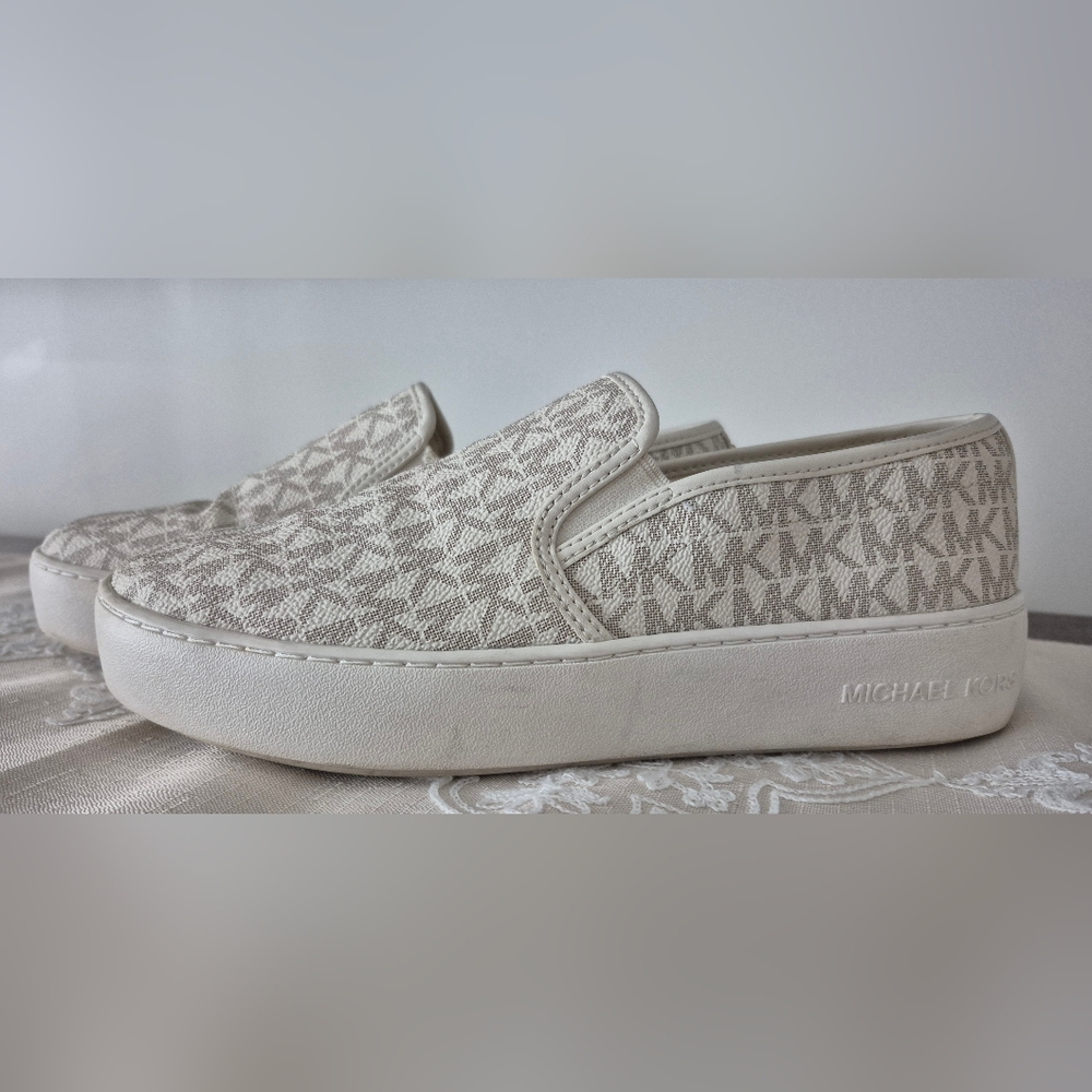 Michael Kors Cream Slip-On Sneakers